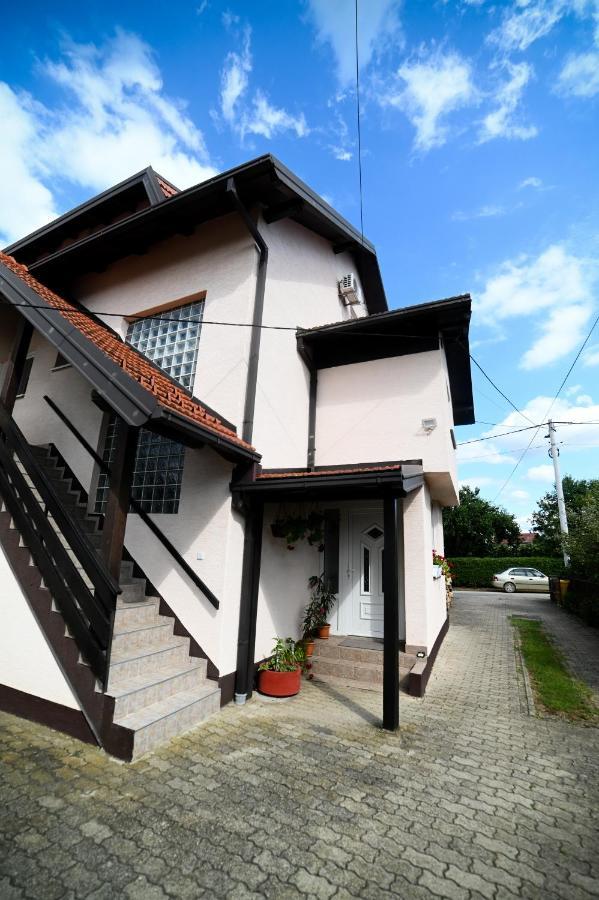 Apartman Ema Velika Gorica Extérieur photo
